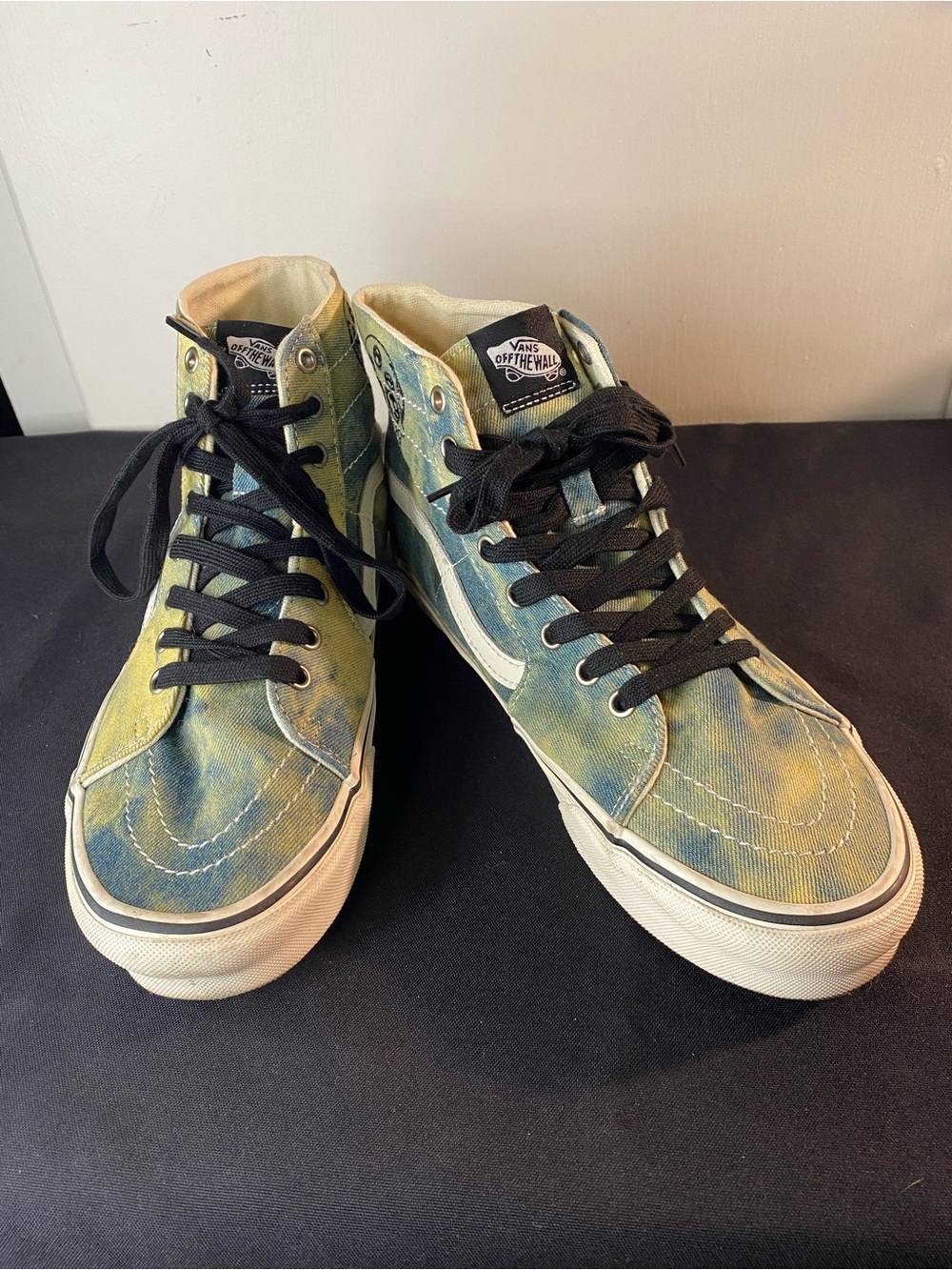 Vans Sk8-Hi Tie-Dye High-Top Sneakers in Green/Blue. Worn maybe once. Men’s 10.